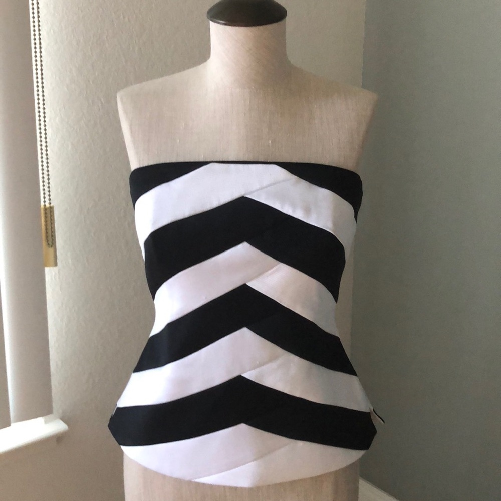 White House Black Market - Top